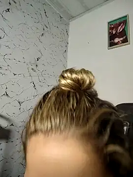 Snapshot of LaurenWelly_ chatting on 11-14-25, 09:24 LaurenWelly online show from 11-14-25, 09:24