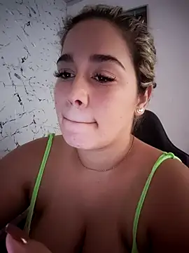 Snapshot of LaurenWelly_ chatting on 11-16-25, 04:12 LaurenWelly online show from 11-16-25, 04:12