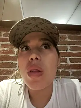 Snapshot of LaurenWelly_ chatting on 11-24-25, 09:58 LaurenWelly online show from 11-24-25, 09:58