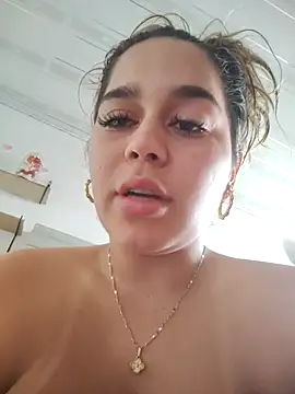 LaurenWelly  online show from 04-08-26, 09:59