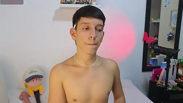 milky  boy  online show from 05-19-26, 01:33