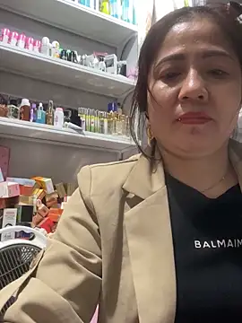 Snapshot of Cesywet chatting on 02-11-25, 10:26 Cesywet online show from 02-11-25, 10:26