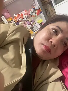 Snapshot of Cesywet chatting on 02-19-25, 03:50 Cesywet online show from 02-19-25, 03:50