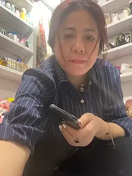 Snapshot of Cesywet chatting on 02-25-25, 07:31 Cesywet online show from 02-25-25, 07:31