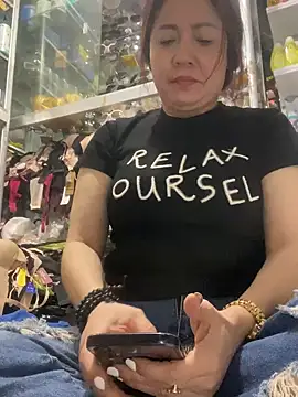 Snapshot of Cesywet chatting on 03-09-25, 08:40 Cesywet online show from 03-09-25, 08:40