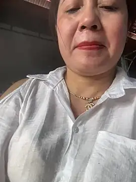 Snapshot of Cesywet chatting on 03-11-25, 06:53 Cesywet online show from 03-11-25, 06:53