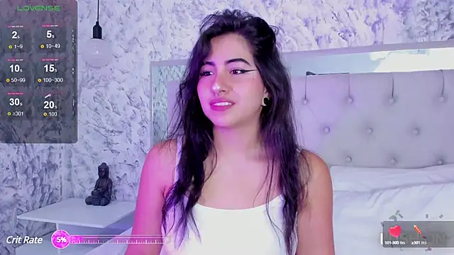 Snapshot of Megan_rossee chatting on 02-24-25, 11:32 Megan rossee online show from 02-24-25, 11:32