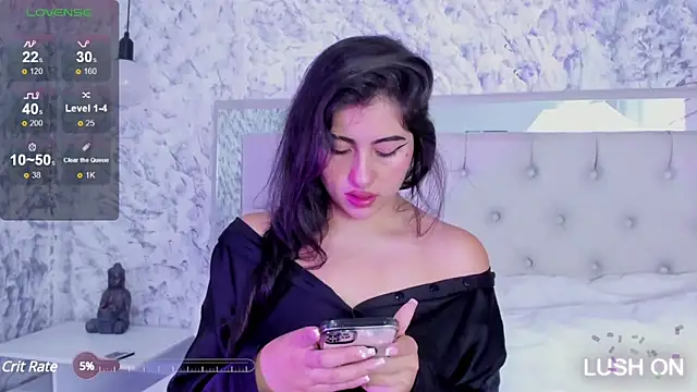 Snapshot of Megan_rossee chatting on 03-05-25, 10:55 Megan rossee online show from 03-05-25, 10:55