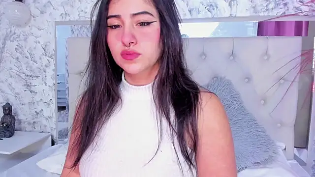 Snapshot of Megan_rossee chatting on 10-11-25, 11:20 Megan rossee online show from 10-11-25, 11:20