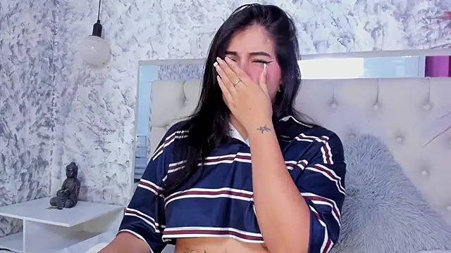 Snapshot of Megan_rossee chatting on 10-16-25, 11:22 Megan rossee online show from 10-16-25, 11:22