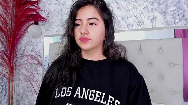 Snapshot of Megan_rossee chatting on 12-01-25, 11:15 Megan rossee online show from 12-01-25, 11:15