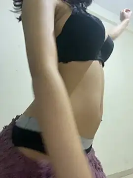 Snapshot of Farawla1237 chatting on 02-07-25, 06:45 Farawla1237 online show from 02-07-25, 06:45