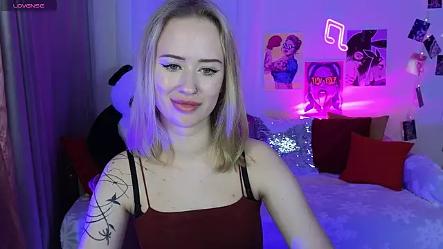 SashaBrooks online show from 11-21-25, 02:16