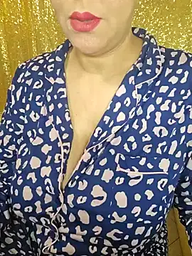 Snapshot of Foxlady2271 chatting on 12-28-24, 08:26 Foxlady2271 online show from 12-28-24, 08:26