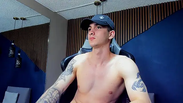 JacksonOlsenn online show from 01-26-25, 06:37