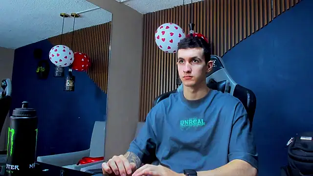 JacksonOlsenn online show from 02-18-25, 06:15