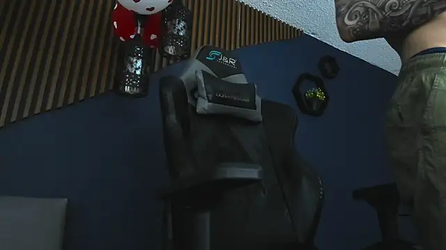 JacksonOlsenn online show from 02-21-25, 06:15