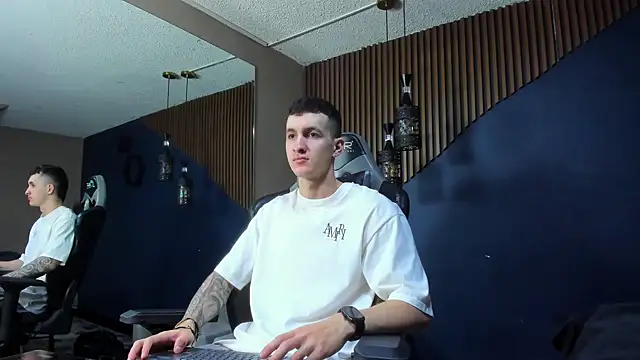 JacksonOlsenn online show from 02-24-25, 03:09