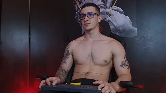 JacksonOlsenn online show from 10-20-25, 08:42