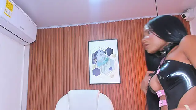 RoxannaHanson online show from 03-06-25, 04:30