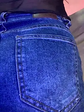 NINA 18 YEARS online show from 12-28-24, 10:23