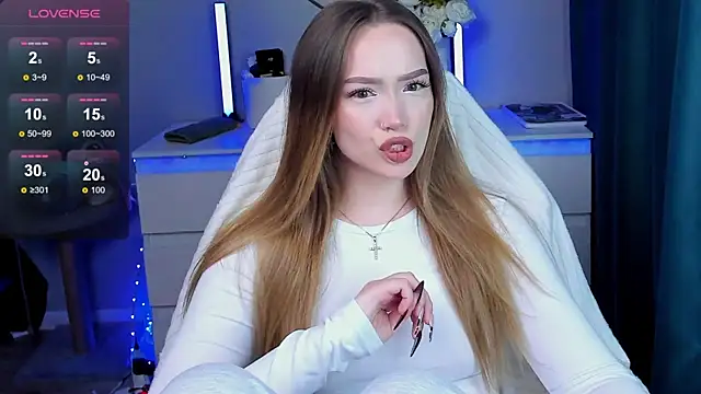 Evia r0se online show from 10-26-25, 02:23