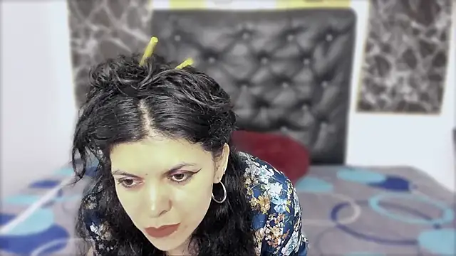 scarlett w0lf online show from 11-07-25, 02:28