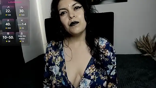 Snapshot of scarlett_w0lf chatting on 06-16-26, 10:01 scarlett w0lf online show from 06-16-26, 10:01
