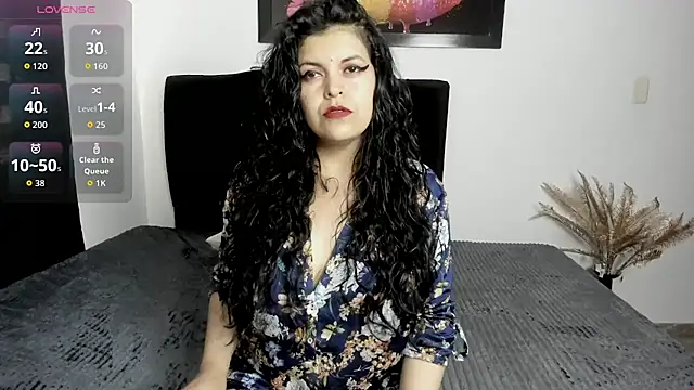 Snapshot of scarlett_w0lf chatting on 06-25-26, 08:24 scarlett w0lf online show from 06-25-26, 08:24