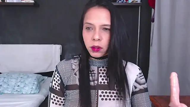 Snapshot of SusanLeroy chatting on 05-12-26, 08:44 SusanLeroy online show from 05-12-26, 08:44