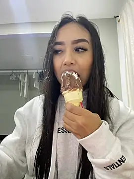 SOPHIACANDY19  online show from 12-14-24, 01:17