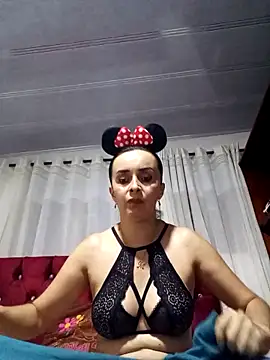 Samantha Sullivan  online show from 11-01-25, 02:13