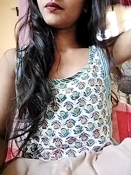 MISSQUEEN48 online show from 04-29-26, 03:54