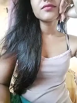 MISSQUEEN48 online show from 05-16-26, 06:32