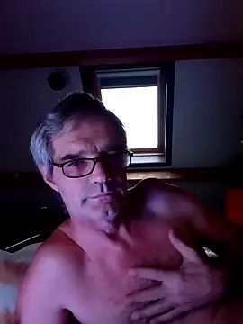 ronny51 online show from 12-07-24, 07:38