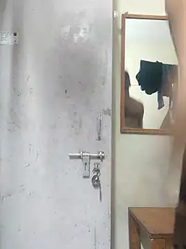 Wild-Honey online show from 09-27-25, 02:55