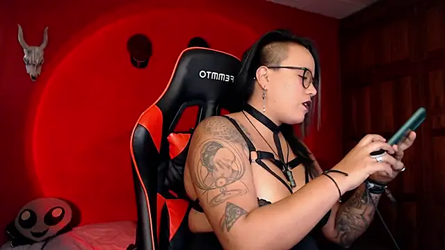 LilithSharon online show from 12-18-24, 08:25