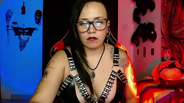 Snapshot of LilithSharon chatting on 05-30-26, 07:44 LilithSharon online show from 05-30-26, 07:44