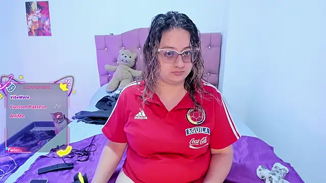 AnnieBigBoobs online show from 12-19-25, 09:33