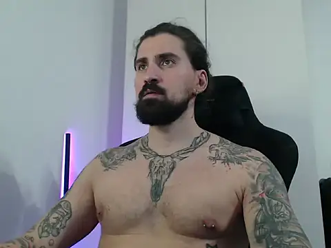 MateoHunk online show from 11-05-25, 05:46