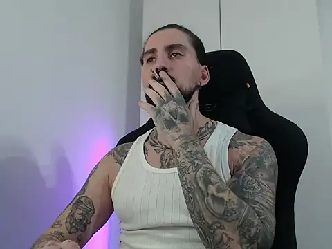 MateoHunk online show from 11-13-25, 05:45