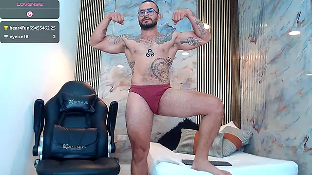 Snapshot of hanz_col chatting on 12-30-24, 01:58 hanz col online show from 12-30-24, 01:58