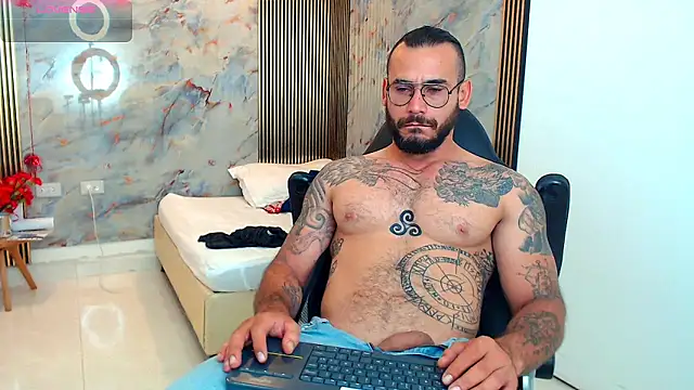 Snapshot of hanz_col chatting on 02-09-25, 03:22 hanz col online show from 02-09-25, 03:22