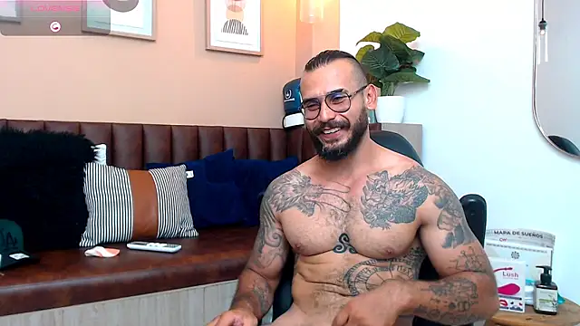 Snapshot of hanz_col chatting on 03-12-25, 06:11 hanz col online show from 03-12-25, 06:11