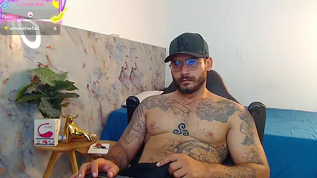 Snapshot of hanz_col chatting on 09-26-25, 11:14 hanz col online show from 09-26-25, 11:14