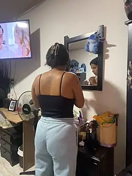 Snapshot of Ken-ItsGirl chatting on 11-10-25, 05:45 Ken-ItsGirl online show from 11-10-25, 05:45