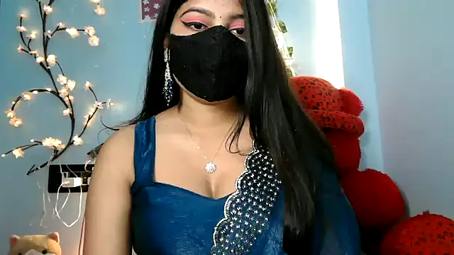 Reena Singh53 online show from 11-19-25, 01:11