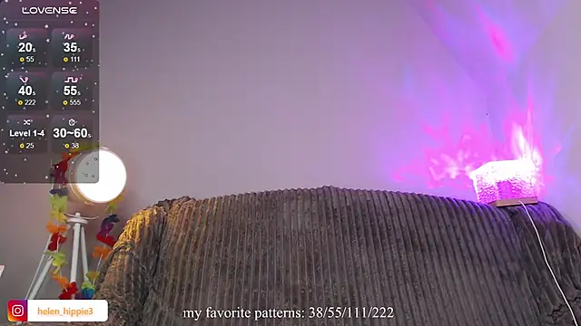 Snapshot of FoxRineHelen chatting on 10-15-25, 04:40 FoxRineHelen online show from 10-15-25, 04:40