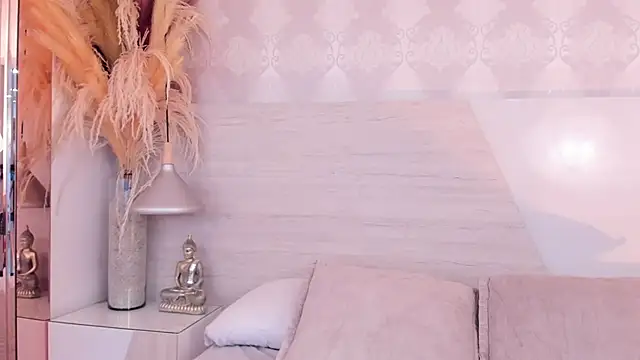 Snapshot of IvannaAnggel chatting on 06-01-26, 01:24 IvannaAnggel online show from 06-01-26, 01:24