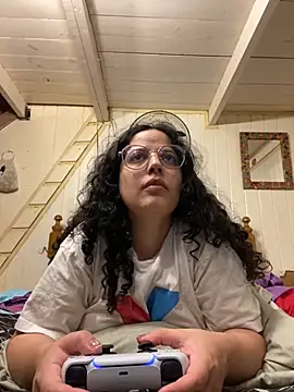 Snapshot of babyluna939 chatting on 10-10-25, 05:39 babyluna939 online show from 10-10-25, 05:39